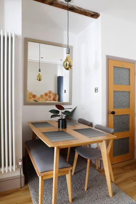 Stunning 2 Bedroom Flat 8Min Walk From The Beach Brighton Exterior foto
