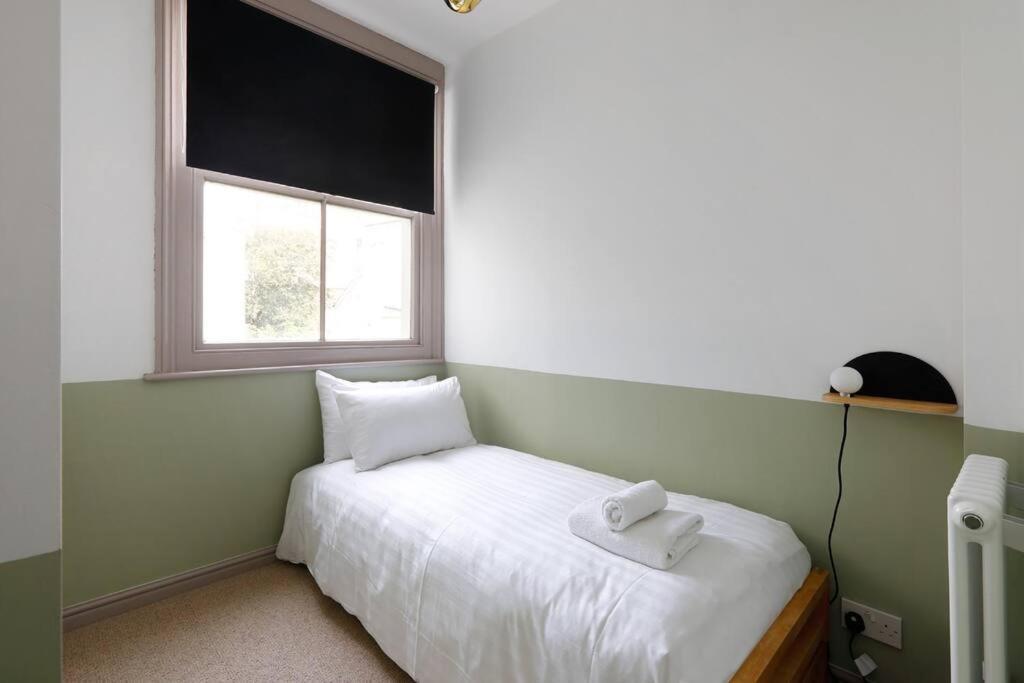 Stunning 2 Bedroom Flat 8Min Walk From The Beach Brighton Exterior foto